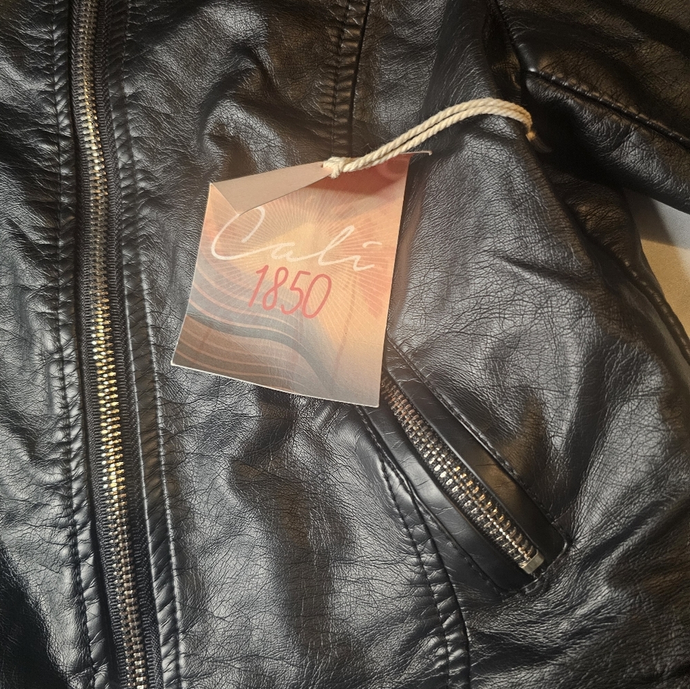 Cali 1850 brand faux leather jacket - Picture 3 of 9